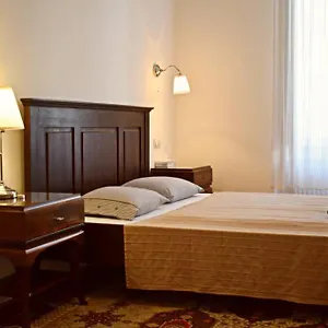 Апартаменты In Historical Building With Free Private Parking, Будапешт