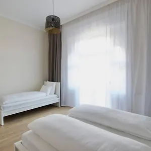 Premium By Hi5 - Astoria 4 Bedroom בודפשט